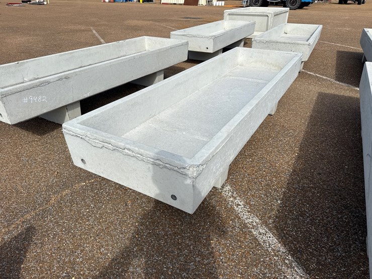 #9483-•-3x10-concrete-feed-trough-image-3