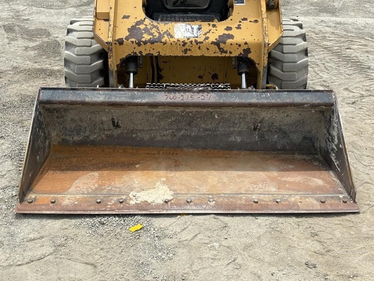 2014-caterpillar-246d-image-7