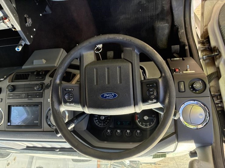 2012-ford-f350-image-15