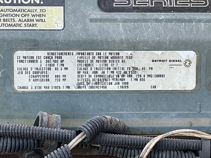 2001-freightliner-fld120-image-14