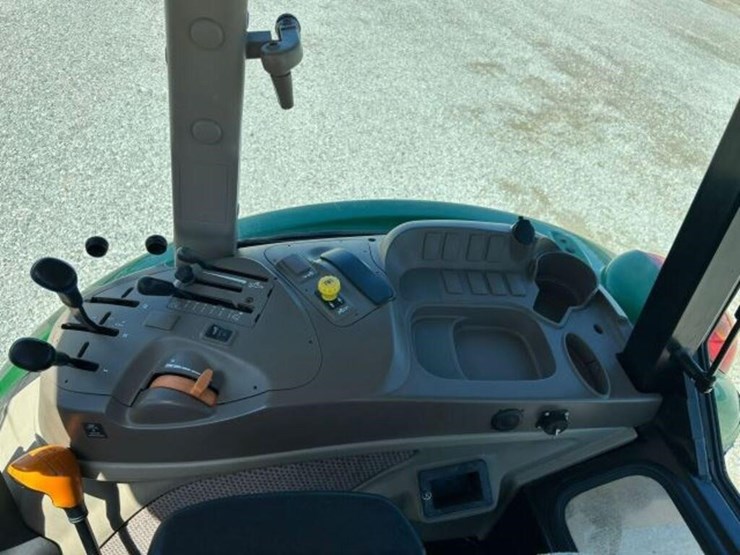 2016-john-deere-5085e-image-17