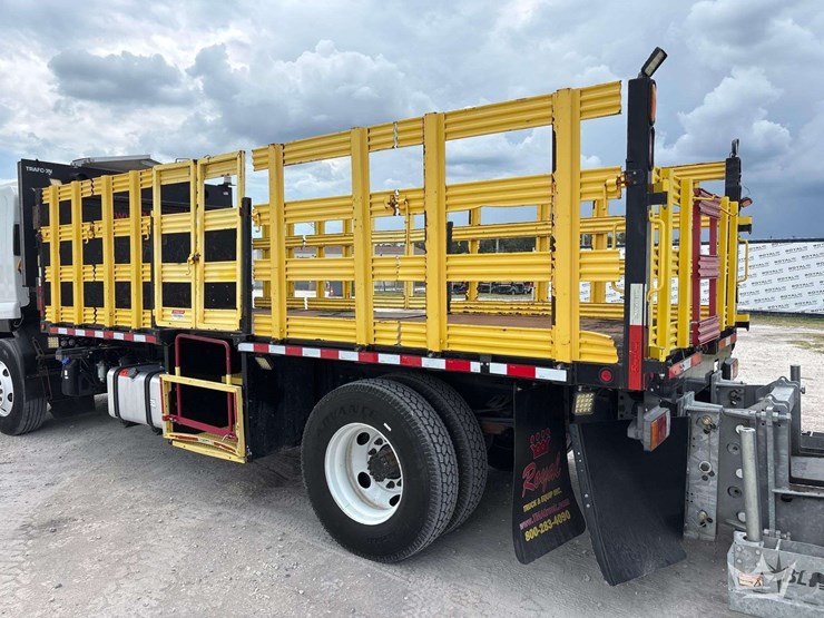 2019-isuzu-ftr-image-18