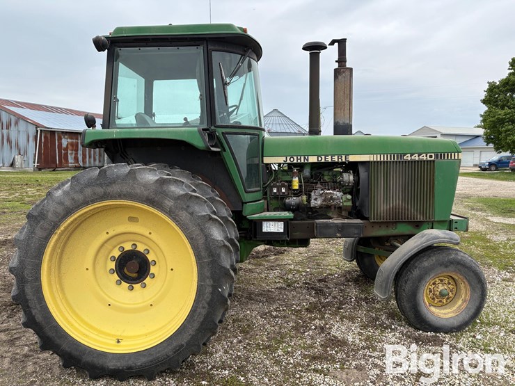 1982-john-deere-4440-image-4