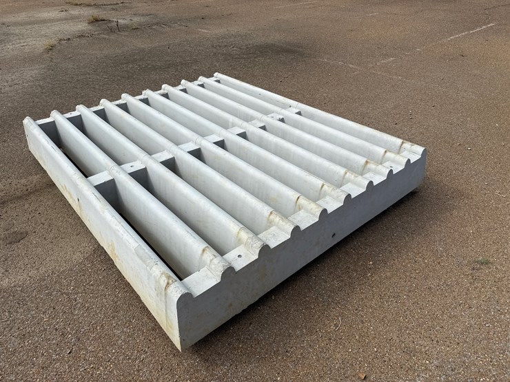 #9491-•-concrete-cattle-gap-image-1