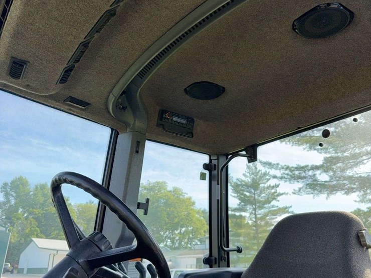 2000-new-holland-8970-image-23