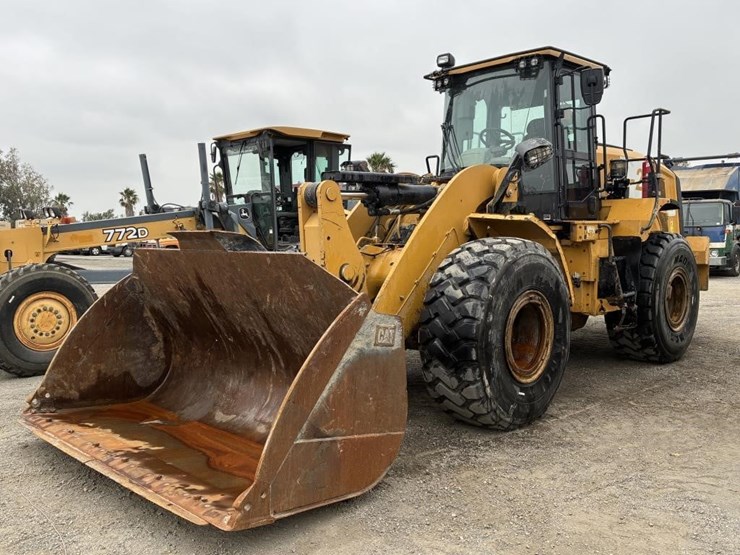 2016-caterpillar-950m-image-1
