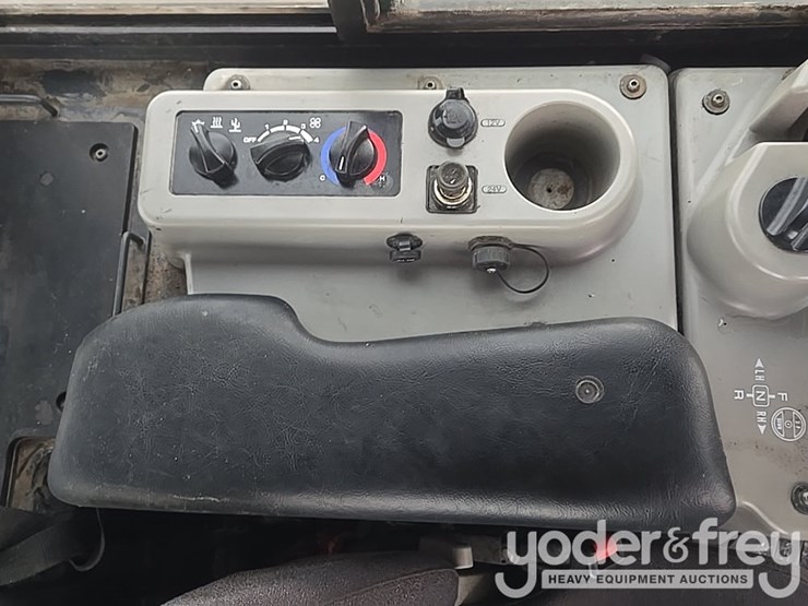 2021-komatsu-d39px-24-image-40