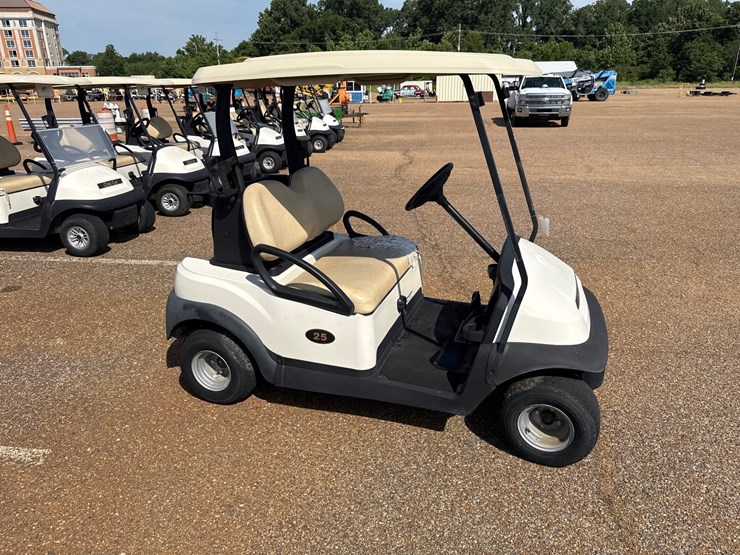#9452-•-2021-club-car-precedent-w/charger-image-5