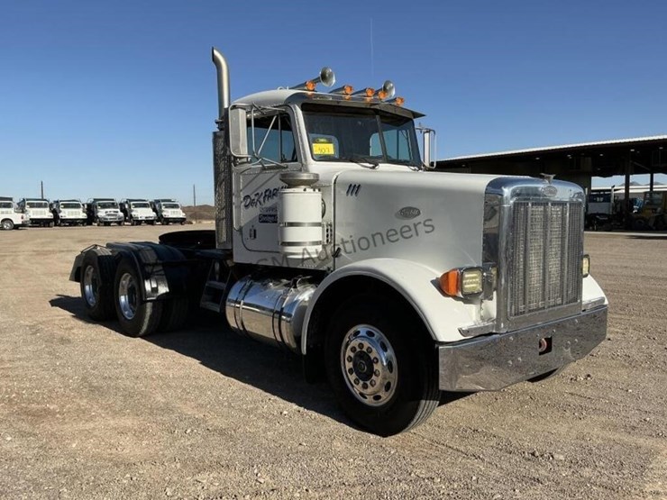 1999-peterbilt-357-image-3