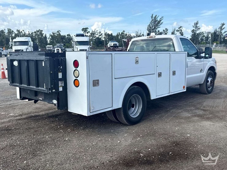 2015-ford-f350-image-3