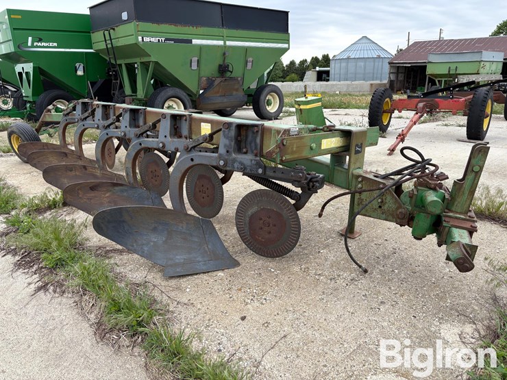 john-deere-2700-image-3