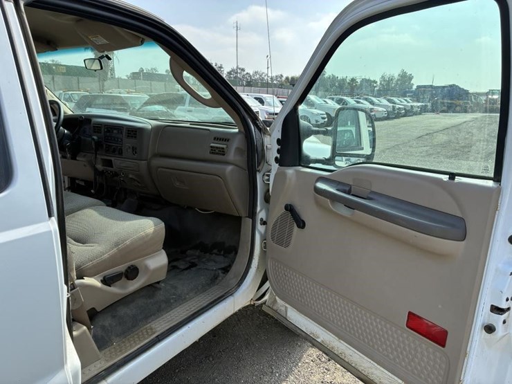 2004-ford-f250-image-10