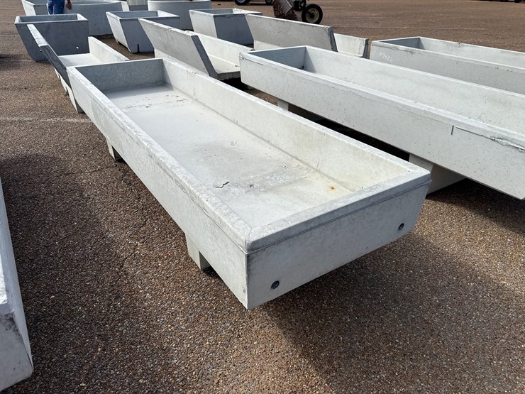 #9484-•-3x10-concrete-feed-trough-image-3