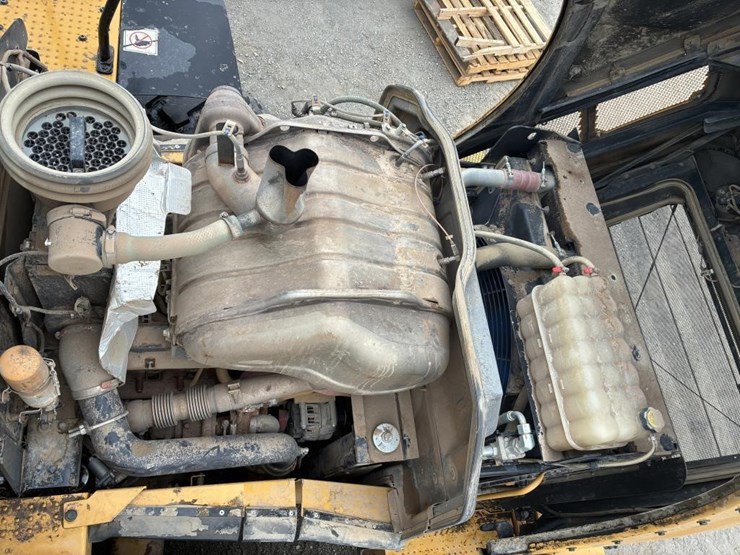 2016-caterpillar-950m-image-36