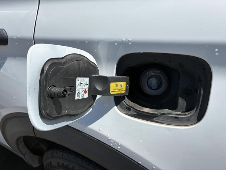 2020-ford-explorer-image-12