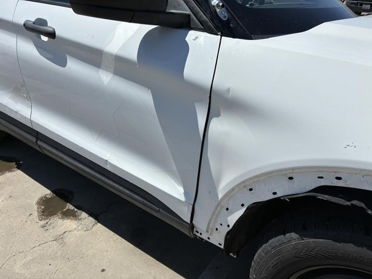 2020-ford-explorer-image-8