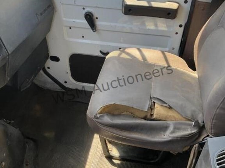 2000-international-4900-image-23