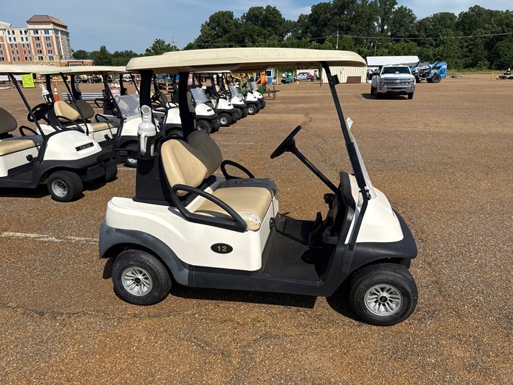 #9451-•-2021-club-car-precedent-w/charger-image-5