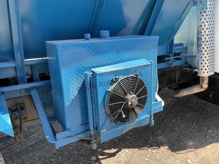 2000-international-4900-image-11