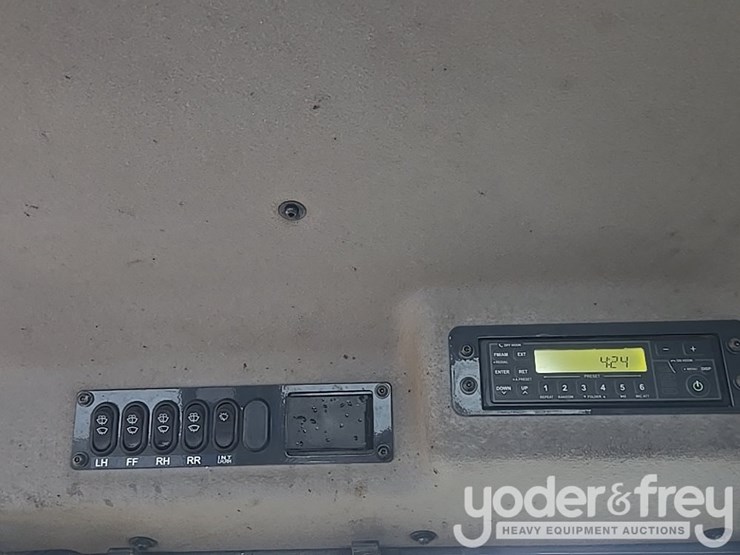2021-komatsu-d39px-24-image-43