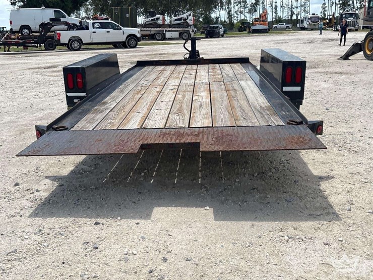 t/a-tilt-deck-trailer-image-8