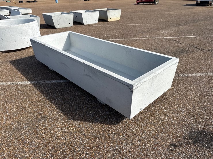#9470-•-3x10-contrete-water-trough-image-4