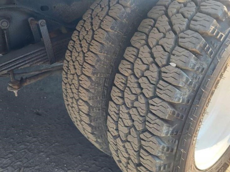 2009-ford-e450-image-82