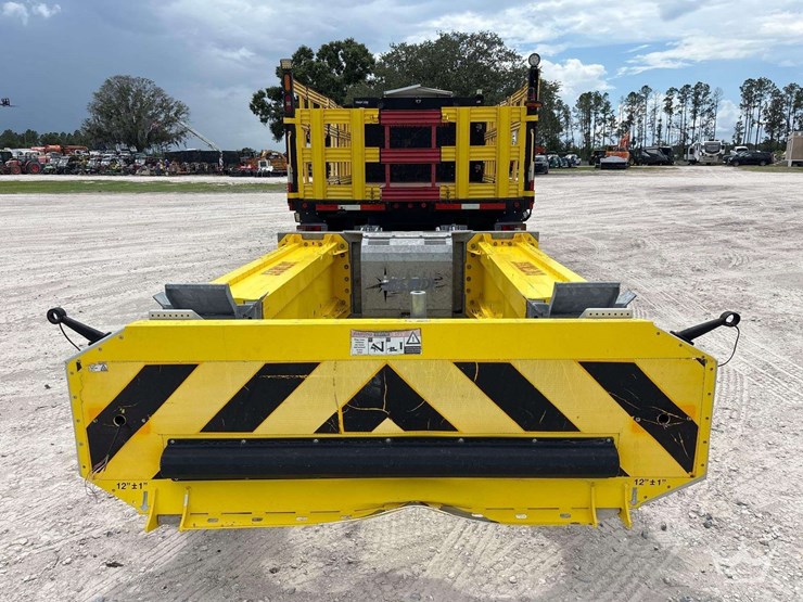 2019-isuzu-ftr-image-53