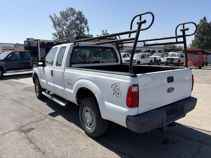 2011-ford-f250-image-4