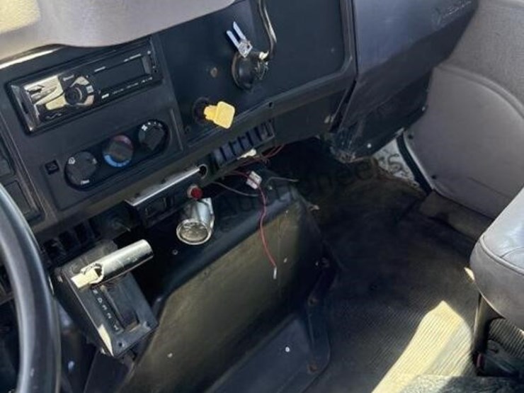 2000-international-4700-image-28