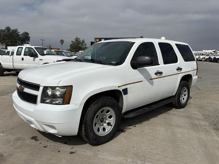 2015-chevrolet-tahoe-image-1