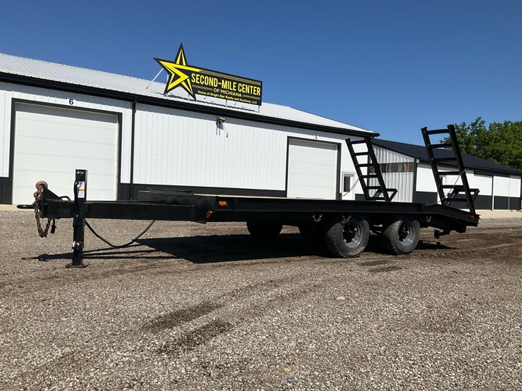 great-dane-trailer-image-1