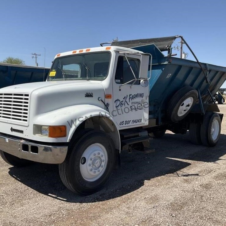 1999 INTERNATIONAL 4900