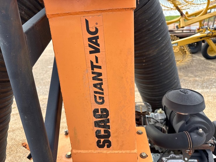#9492-•-scag-giant-vac-image-12