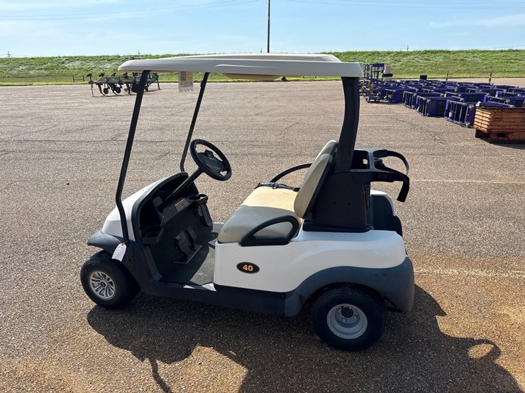 #9450-•-2021-club-car-precedent-w/charger-image-1