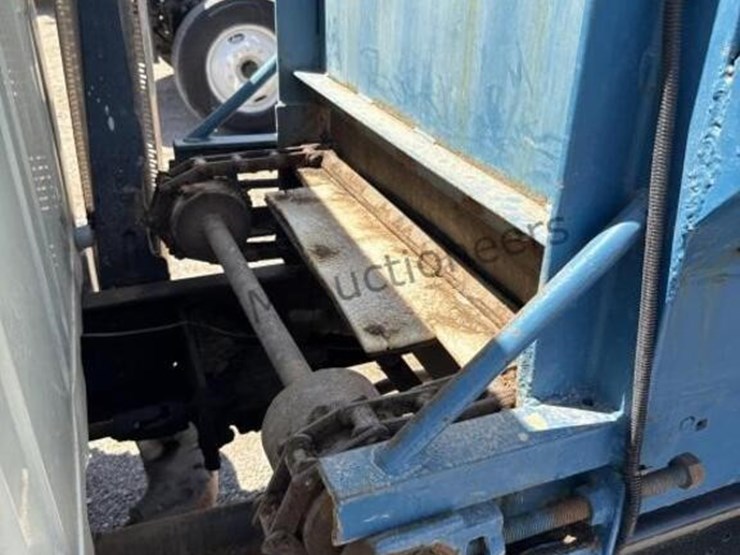 2000-international-4700-image-11