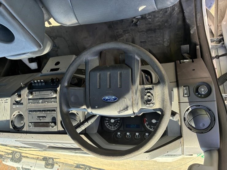 2014-ford-f250-image-12