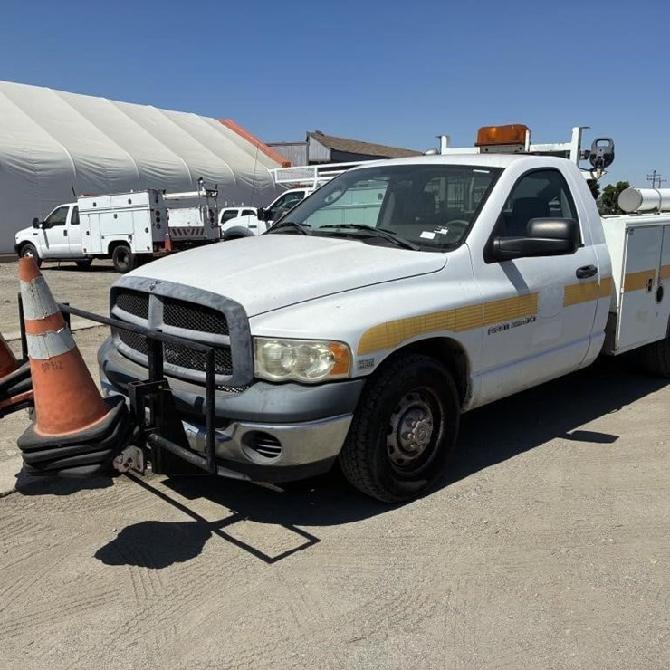 2005 DODGE 2500