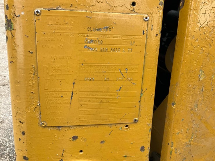 1977-clark-c500y80-image-30
