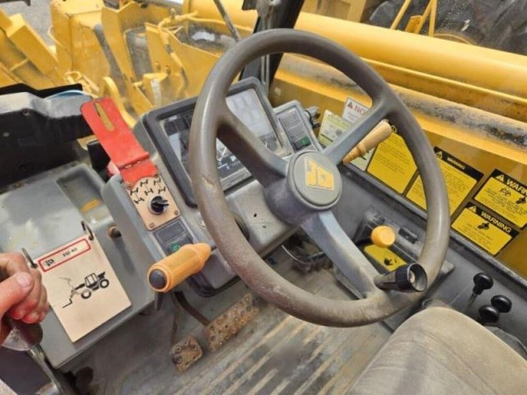 1996-jcb-510-40-image-11
