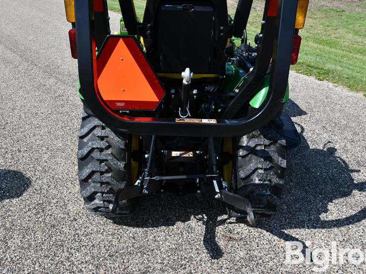 2025-john-deere-2025r-image-18