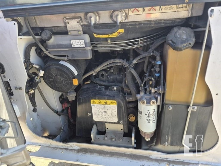 2020-bobcat-t76-image-15