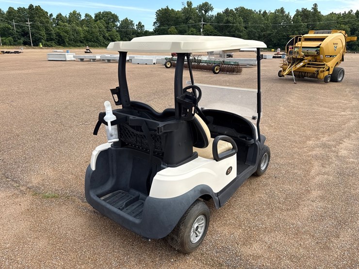 #9457-•-2021-club-car-precedent-w/charger-image-5