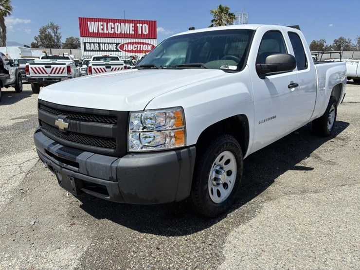 2011-chevrolet-1500-image-1