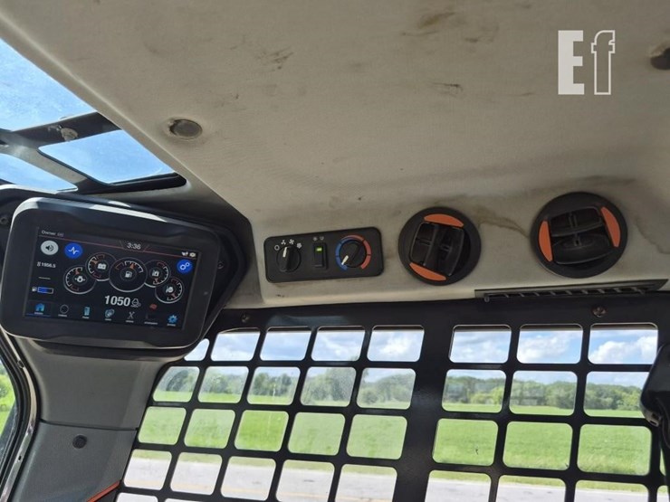 2020-bobcat-t76-image-14