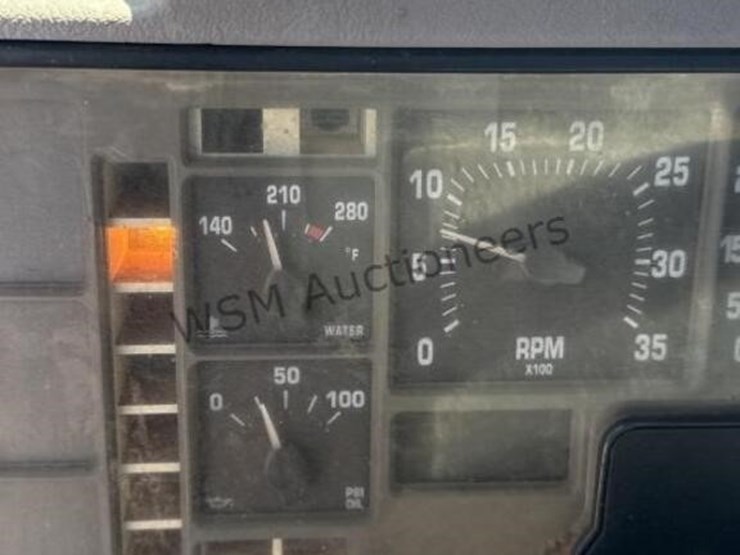 2000-international-4700-image-26
