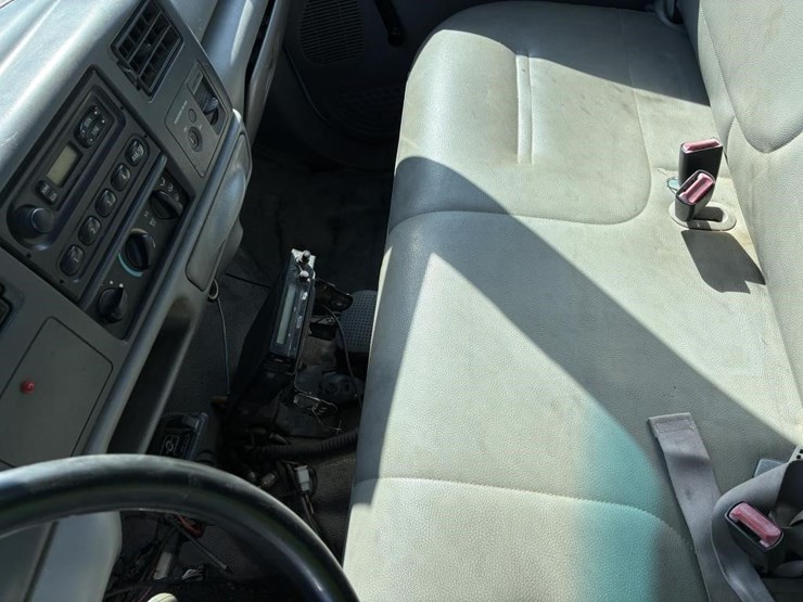2001-ford-f450-image-17