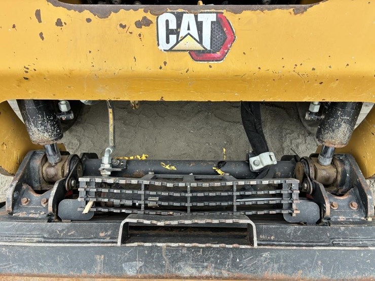2020-caterpillar-259d3-image-8