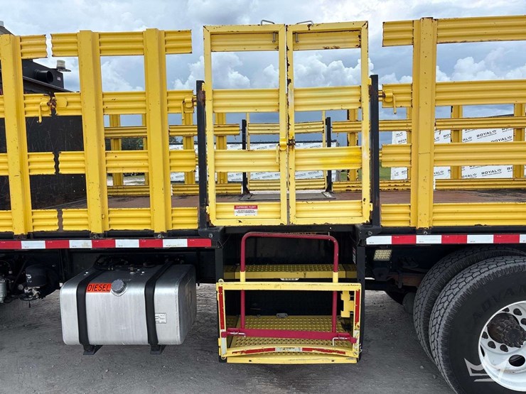 2019-isuzu-ftr-image-21
