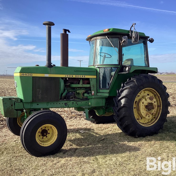 1977 JOHN DEERE 4430